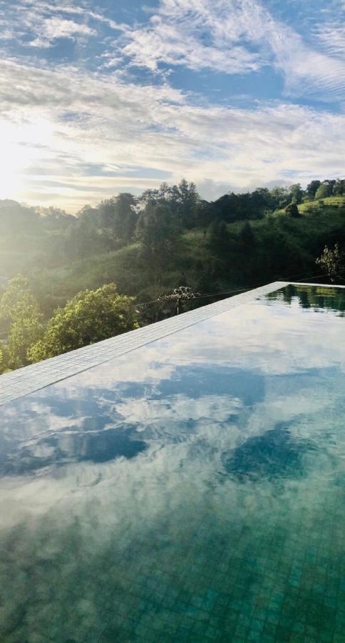 Riverbank Resort Gampola Ngoại thất bức ảnh