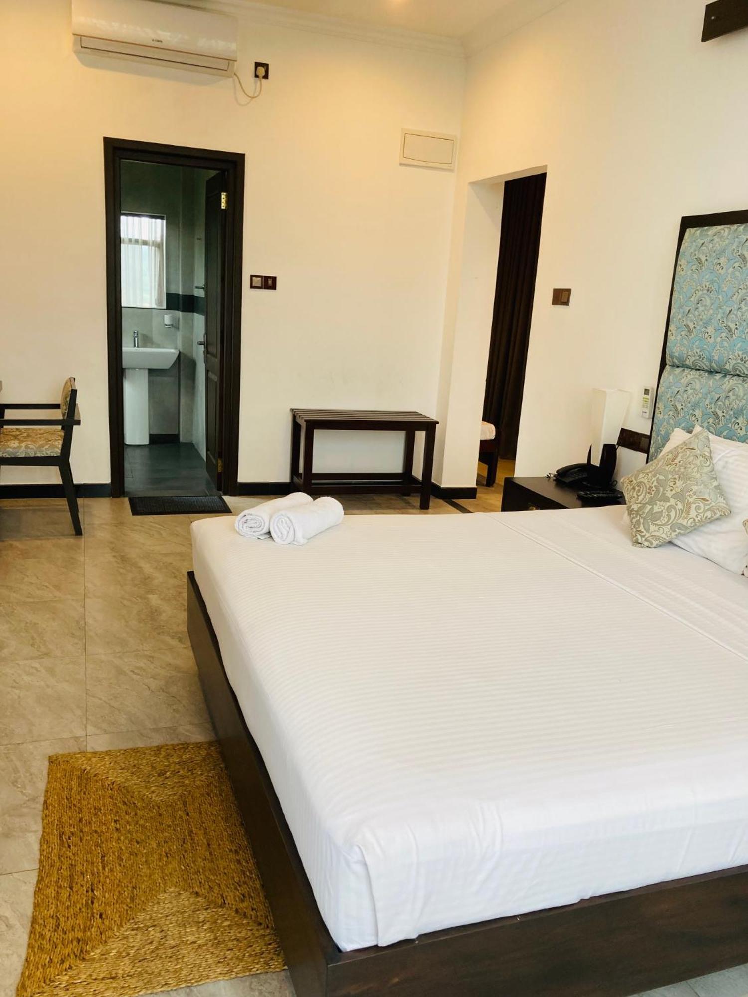 Riverbank Resort Gampola Ngoại thất bức ảnh