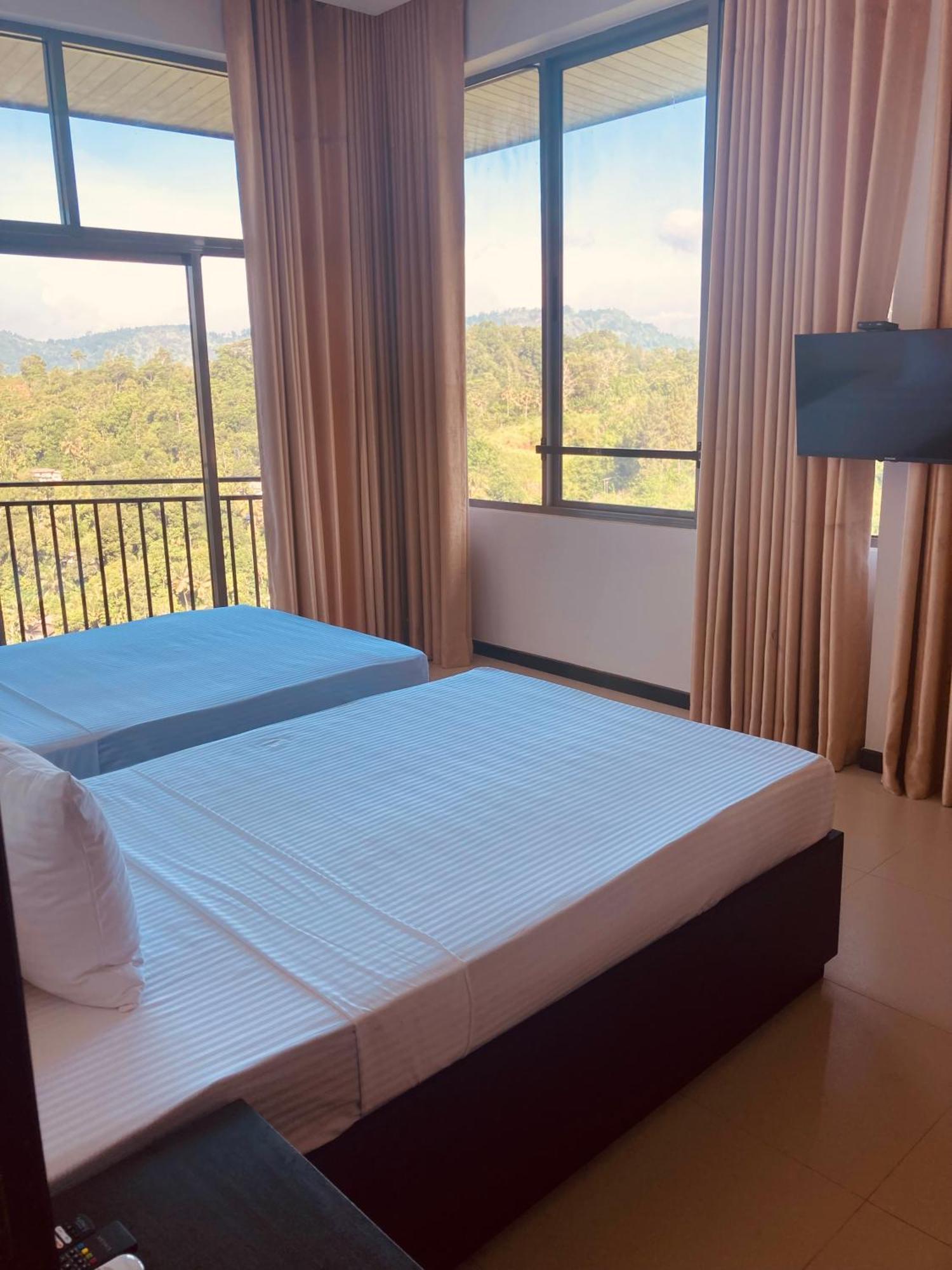 Riverbank Resort Gampola Ngoại thất bức ảnh